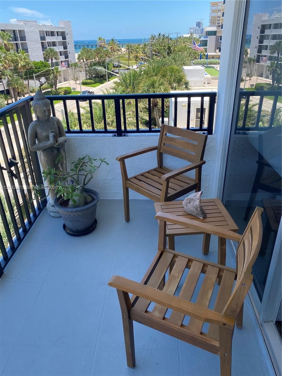 531 N ocean 611 photo 1