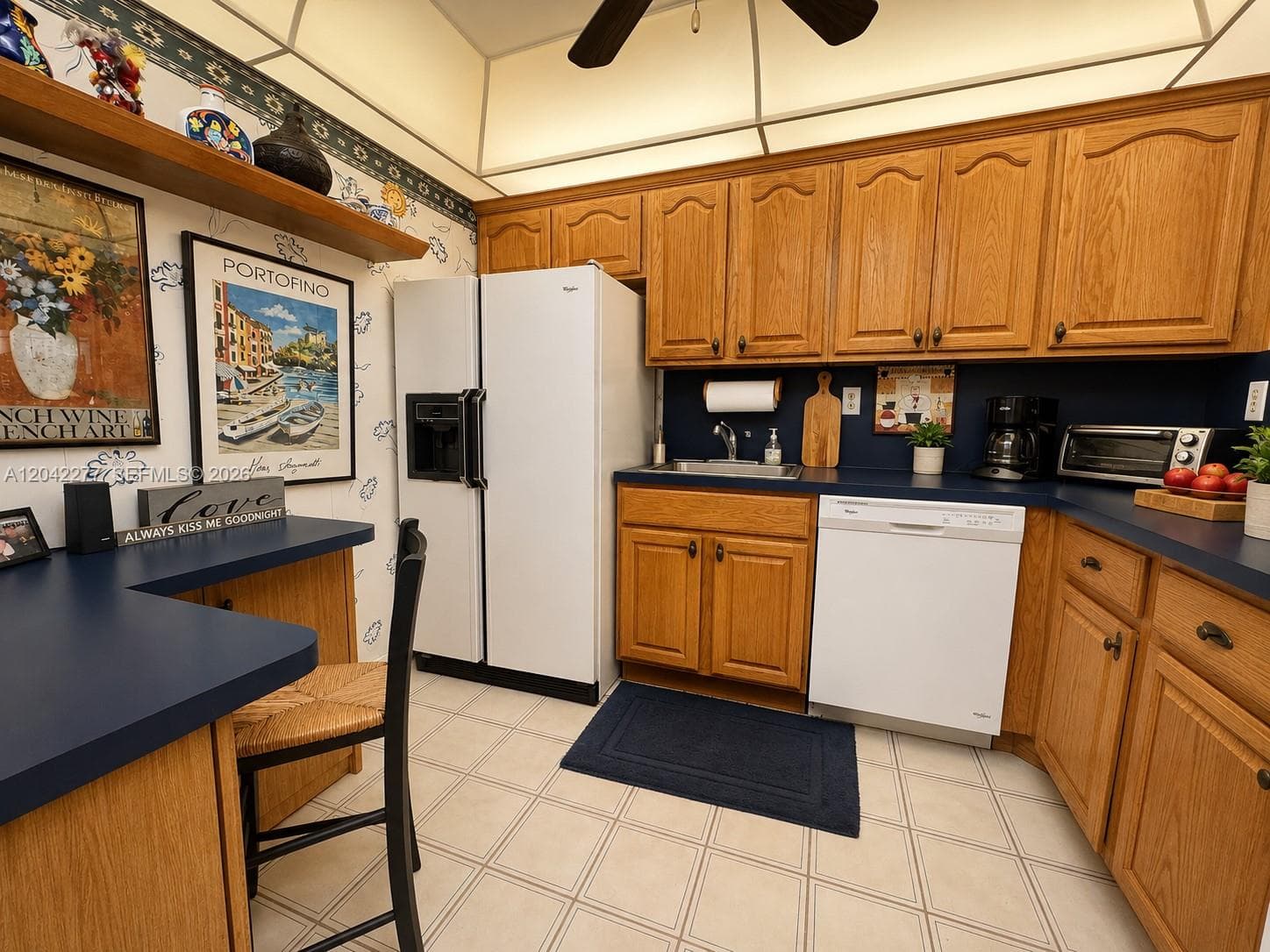 1000 Parkview Dr 726 photo 6