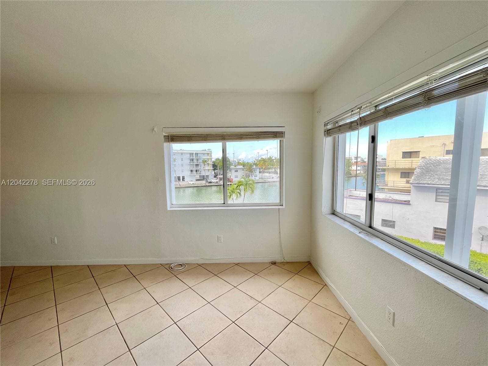 1185 Marseille Dr 309 photo 3