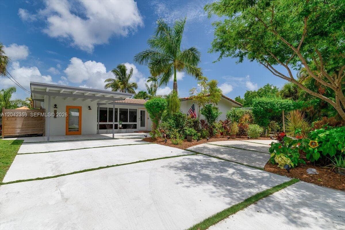1521 SW 5th Ct photo 3