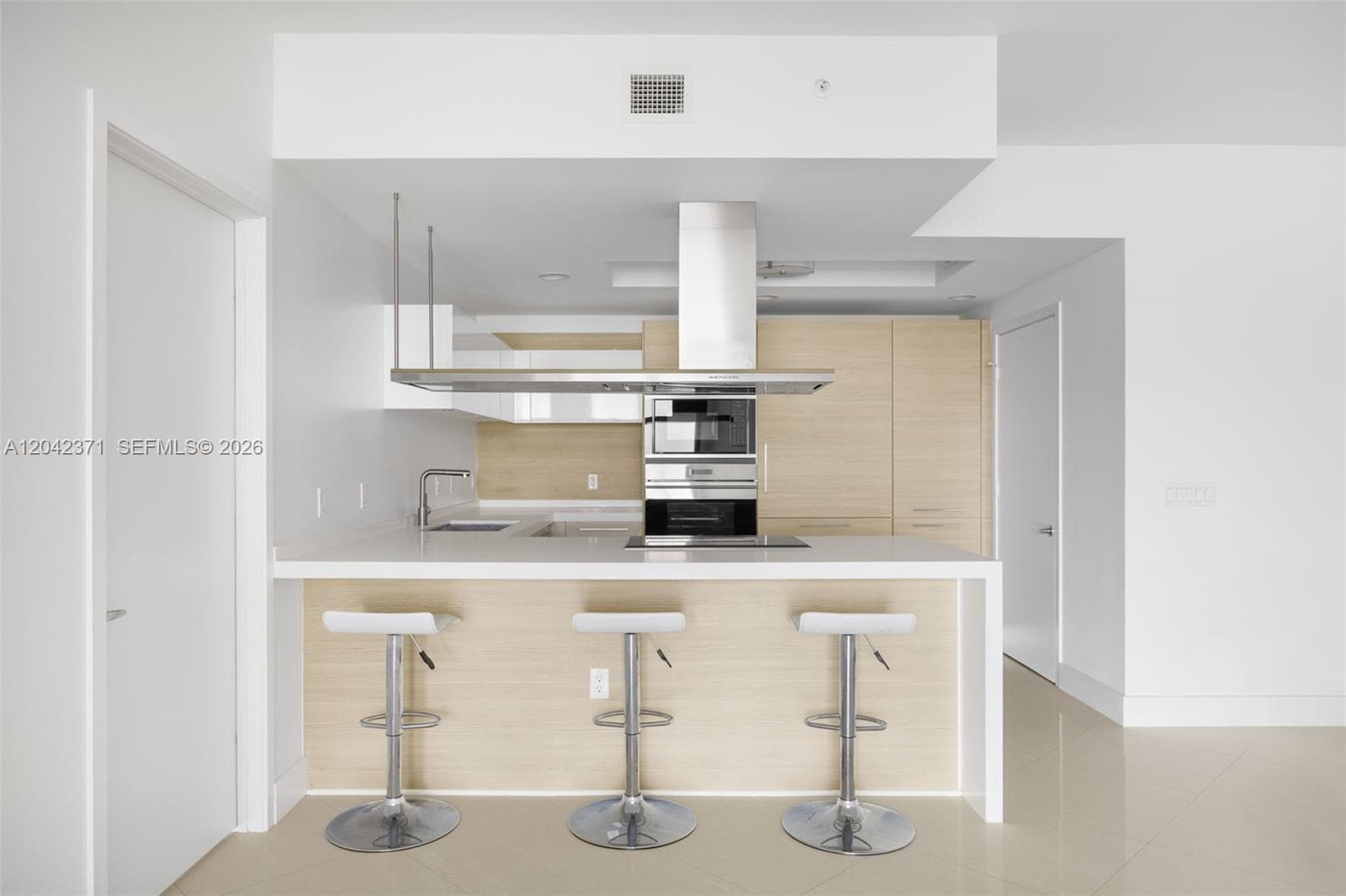 17301 Biscayne Blvd 1704 photo 6