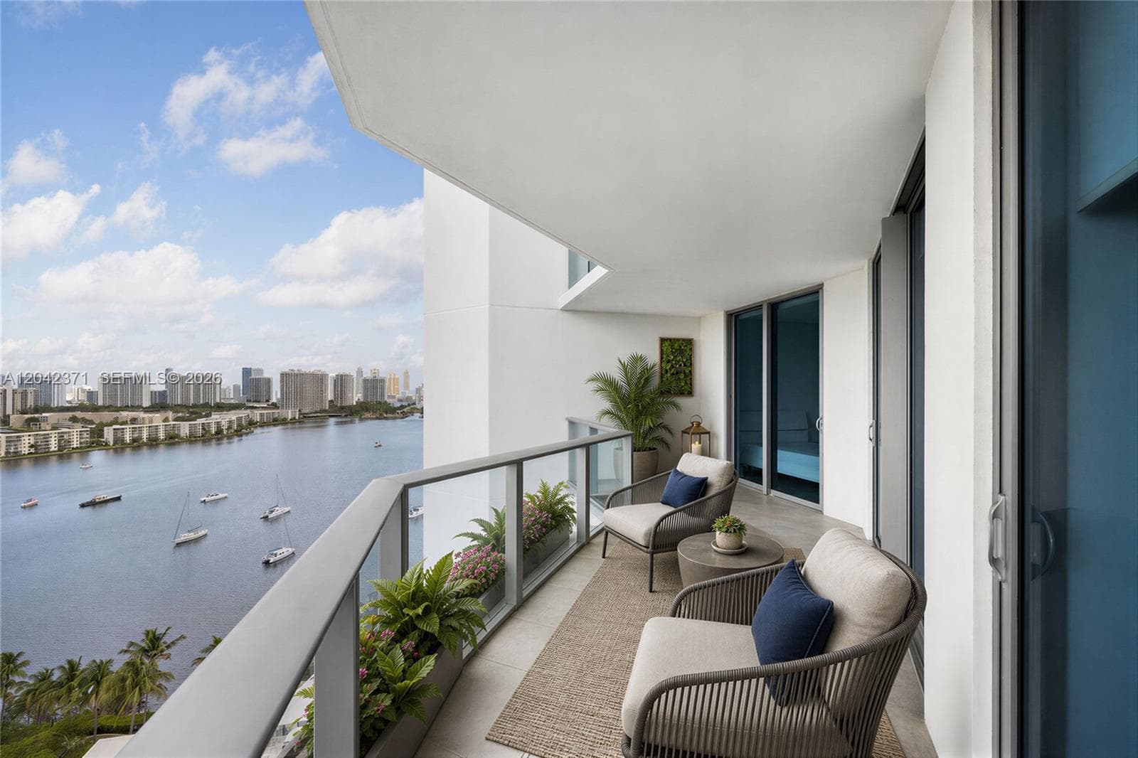 17301 Biscayne Blvd 1704 photo 3