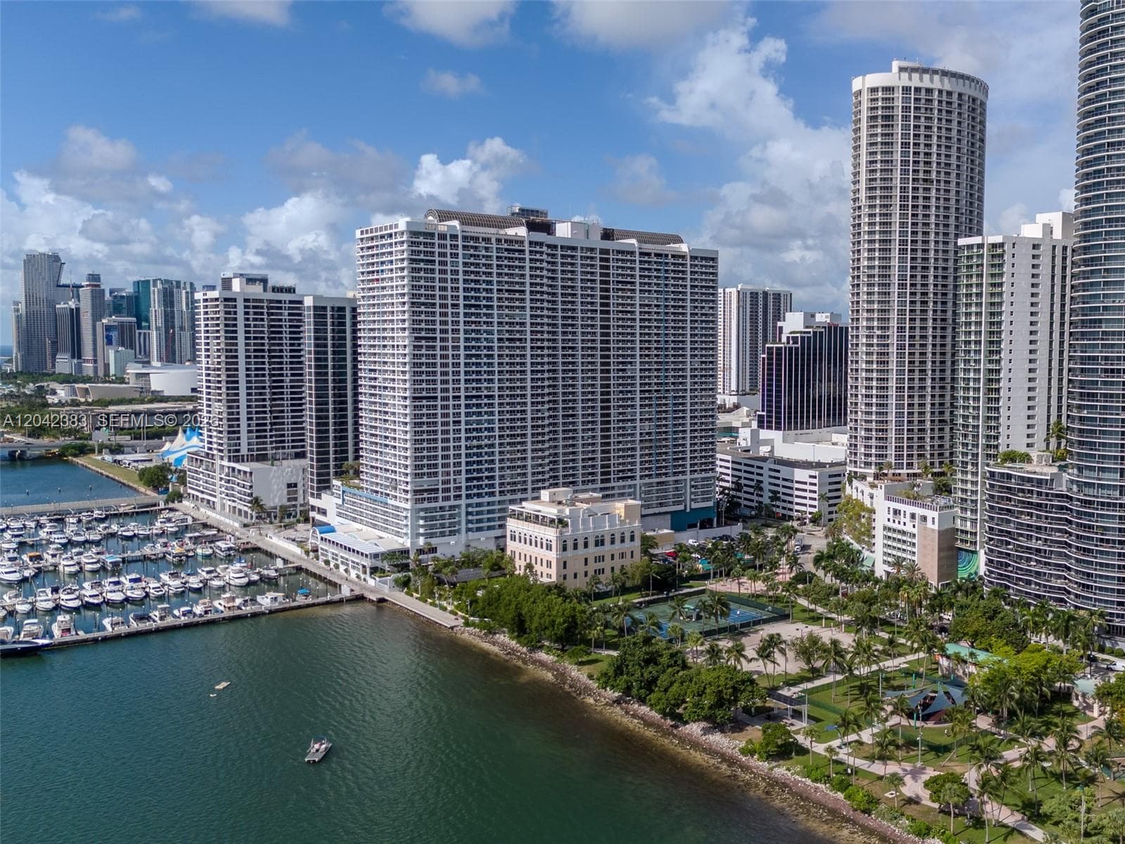 1750 N Bayshore Dr 5212 photo 23