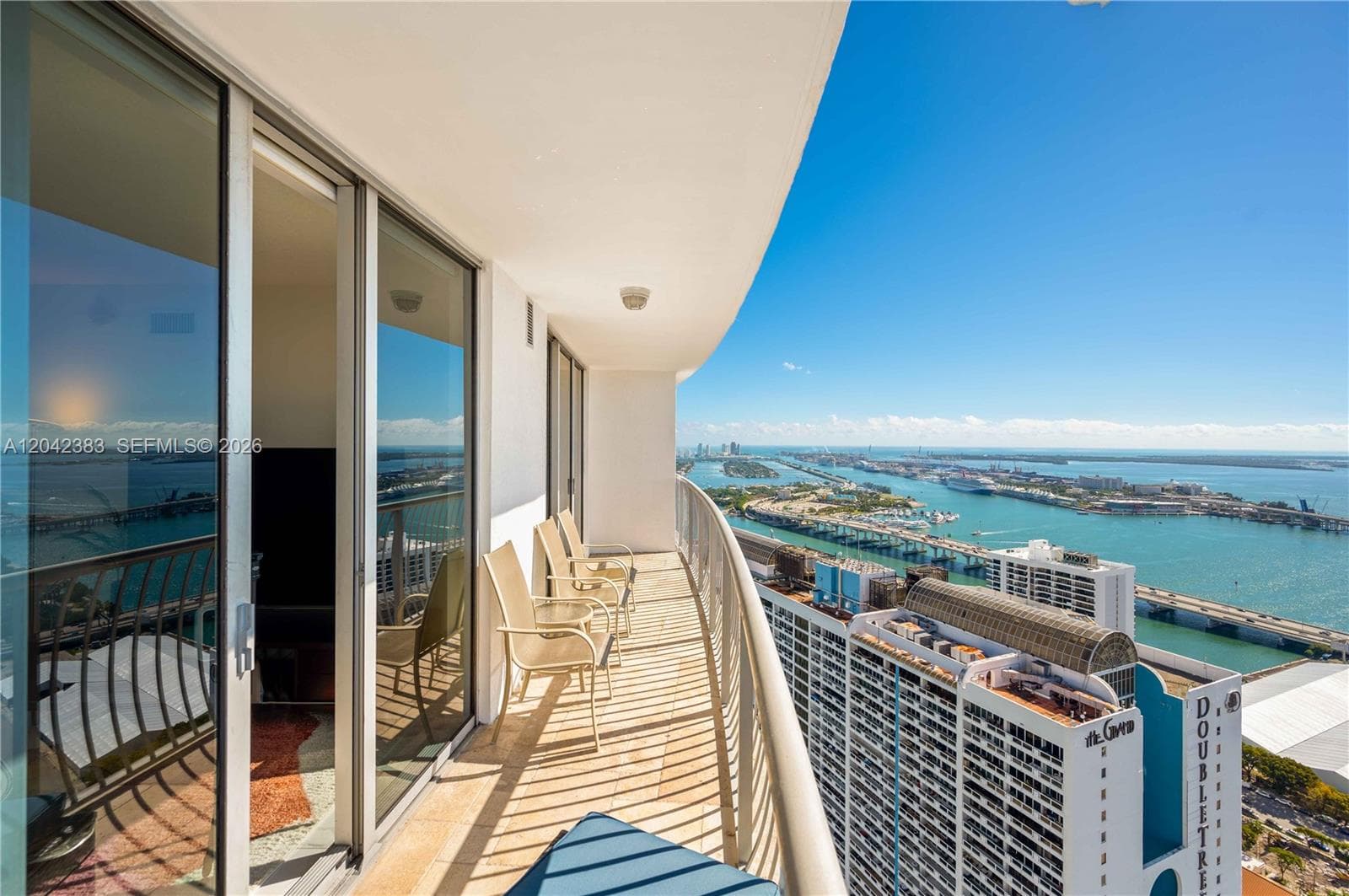 1750 N Bayshore Dr 5212 photo 16