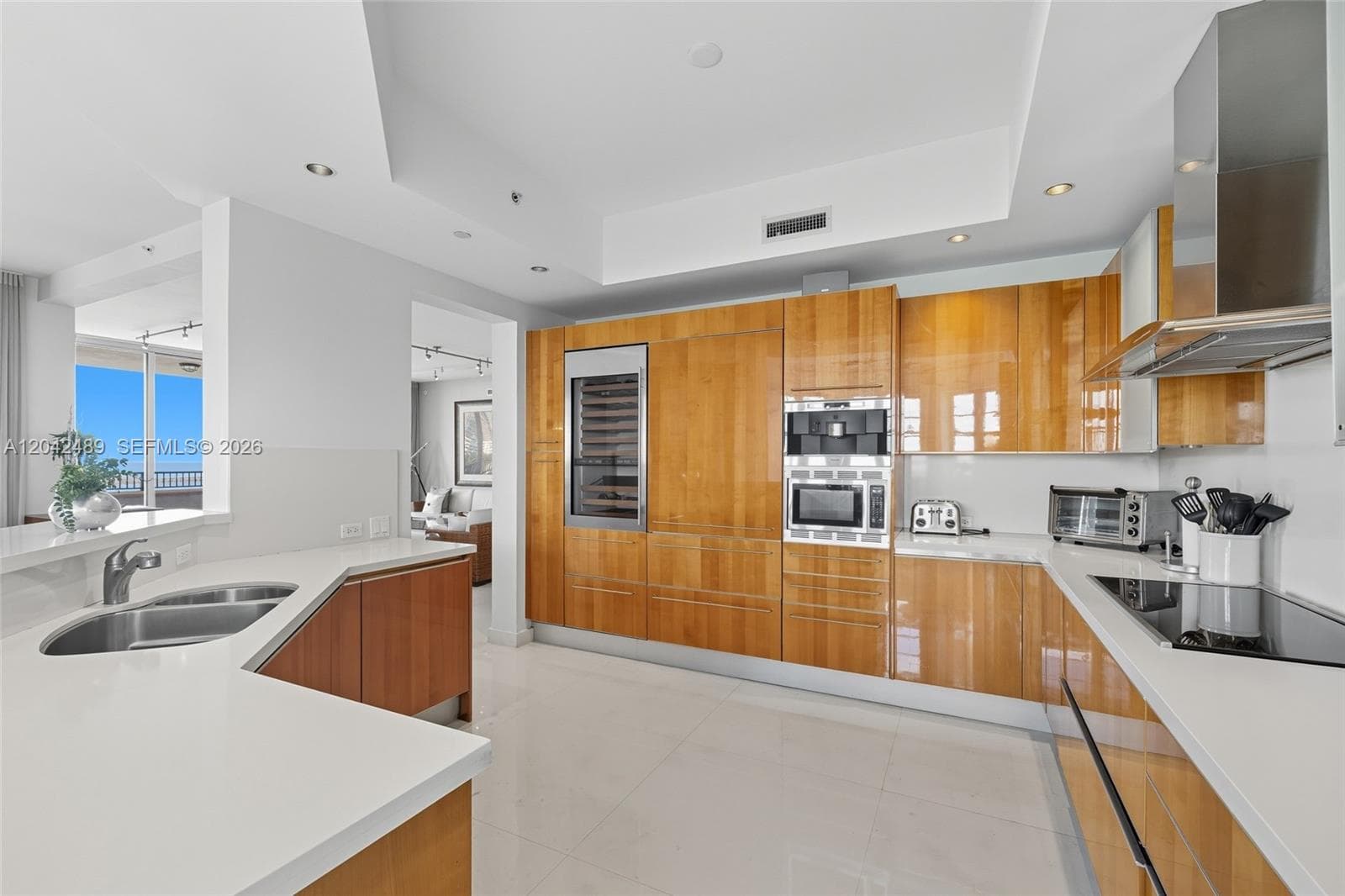 7141 Fisher Island Dr 7141 photo 12
