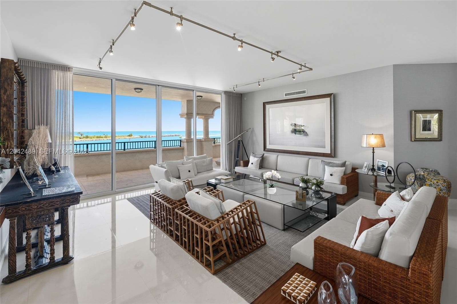 7141 Fisher Island Dr 7141 photo 5