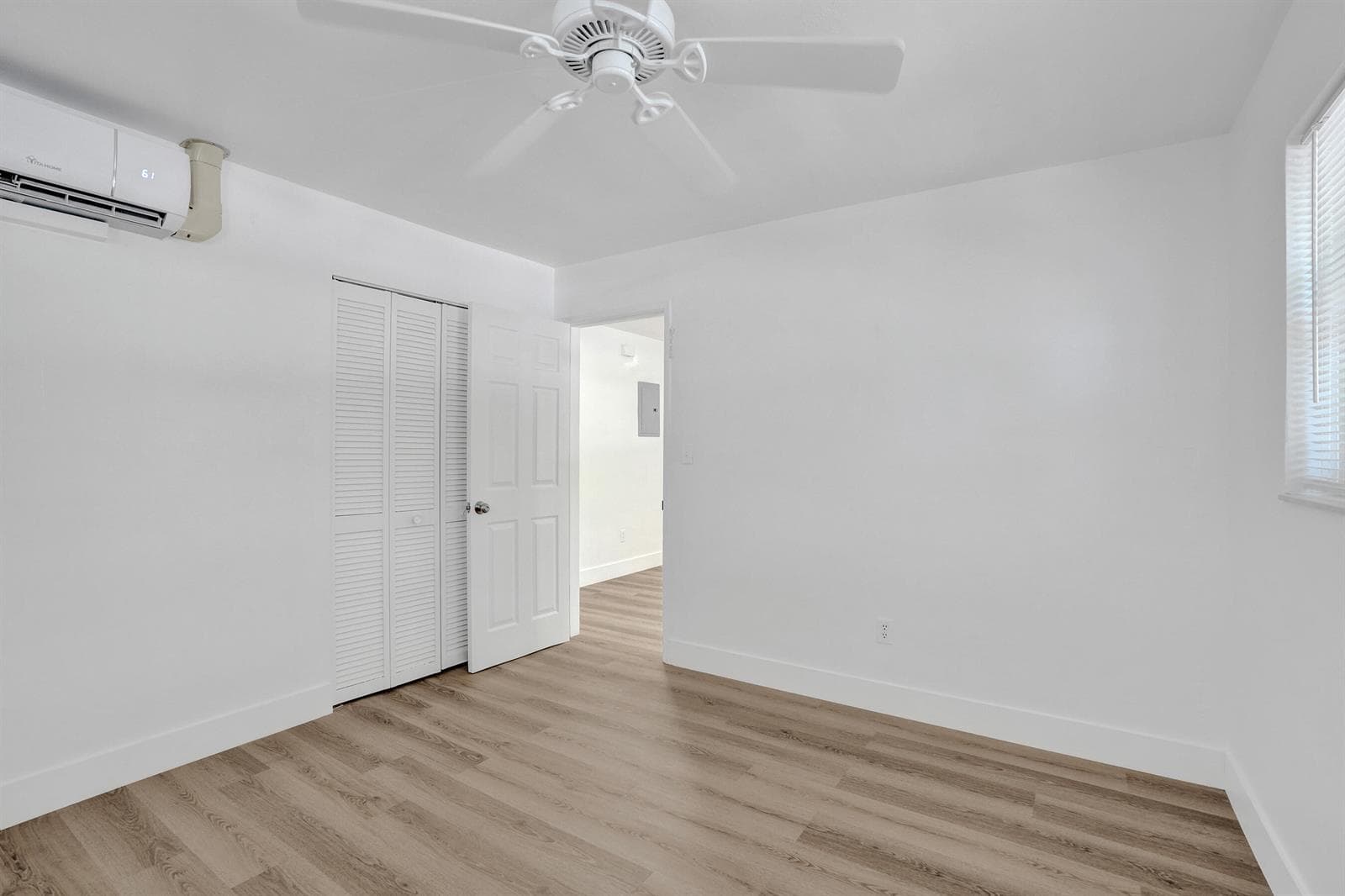 2020 NE 15th Street photo 17