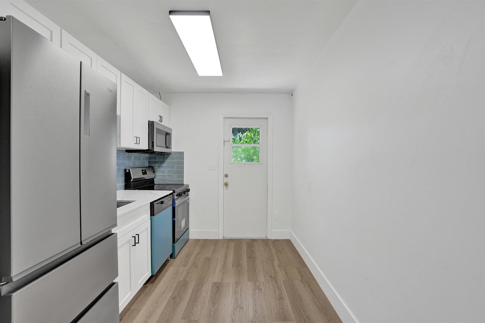 2020 NE 15th Street photo 9