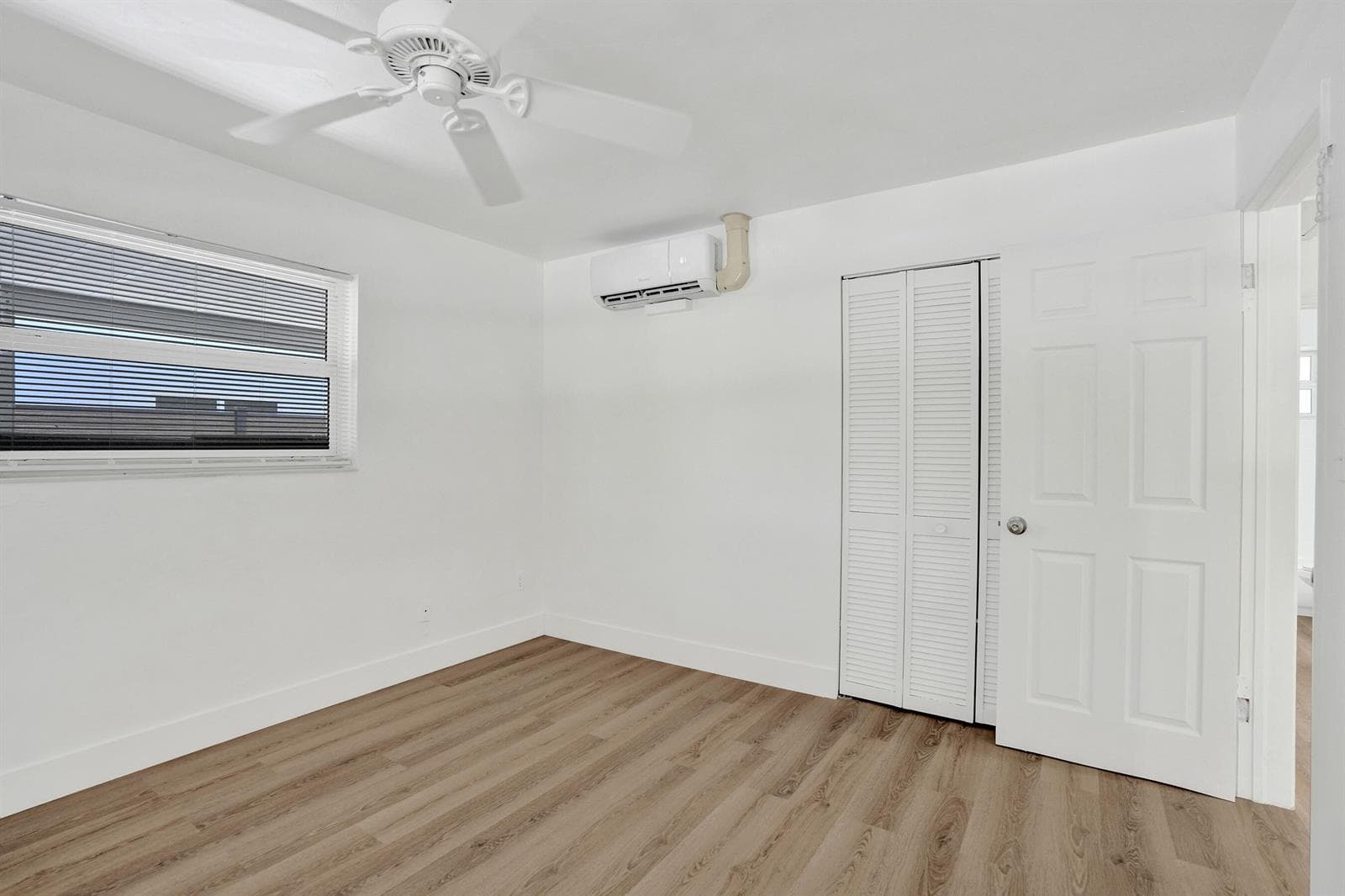 2020 NE 15th Street photo 15