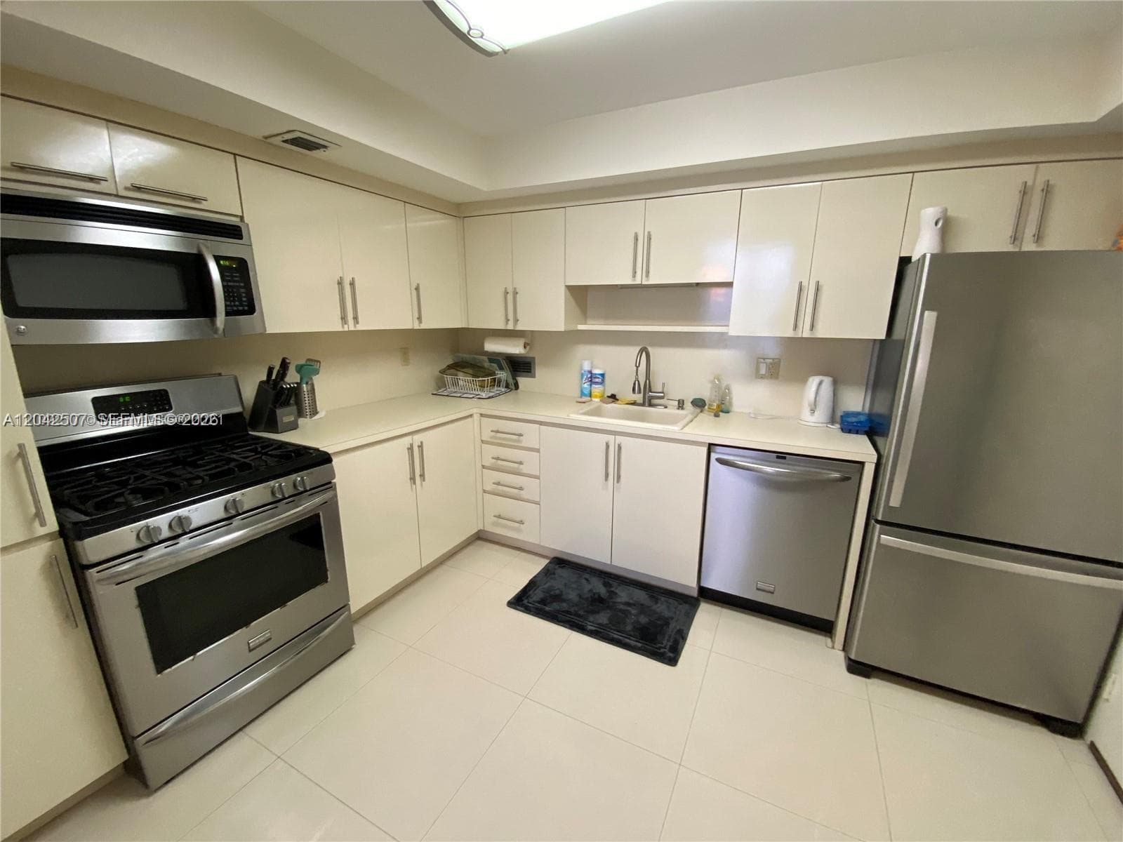 2030 S Ocean Dr 412 photo 5