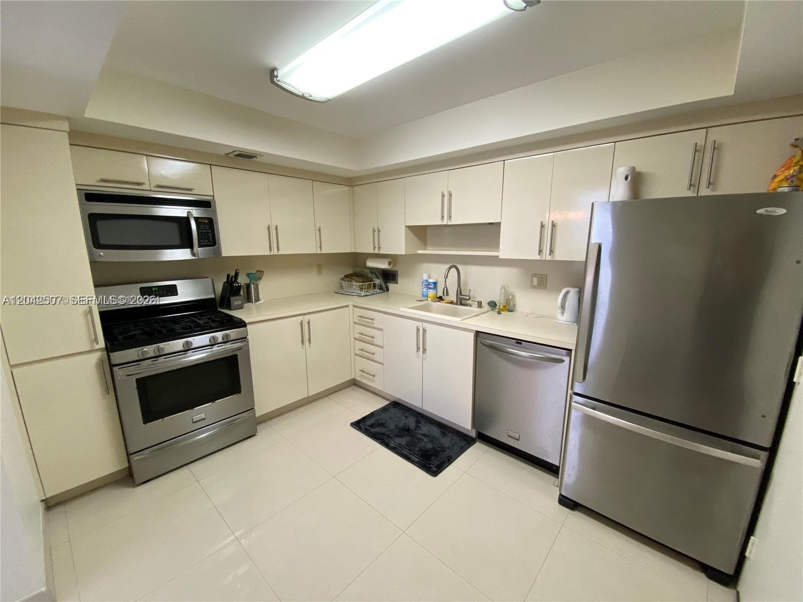 2030 S Ocean Dr 412 photo 4