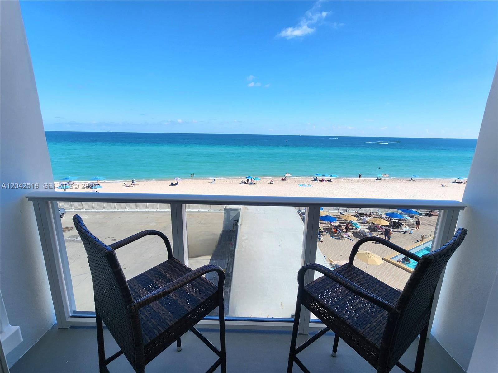 3505 S Ocean Dr 412 photo 3