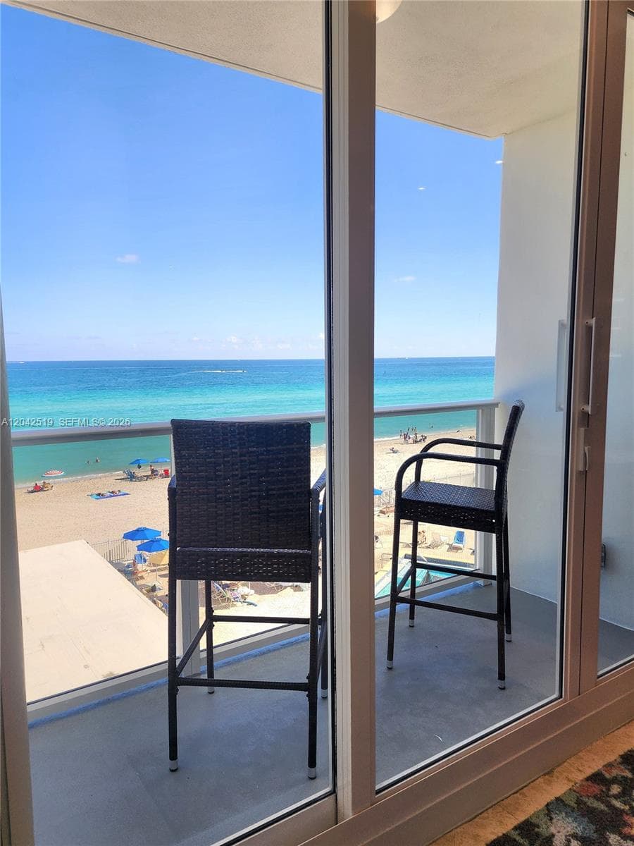 3505 S Ocean Dr 412 photo 5