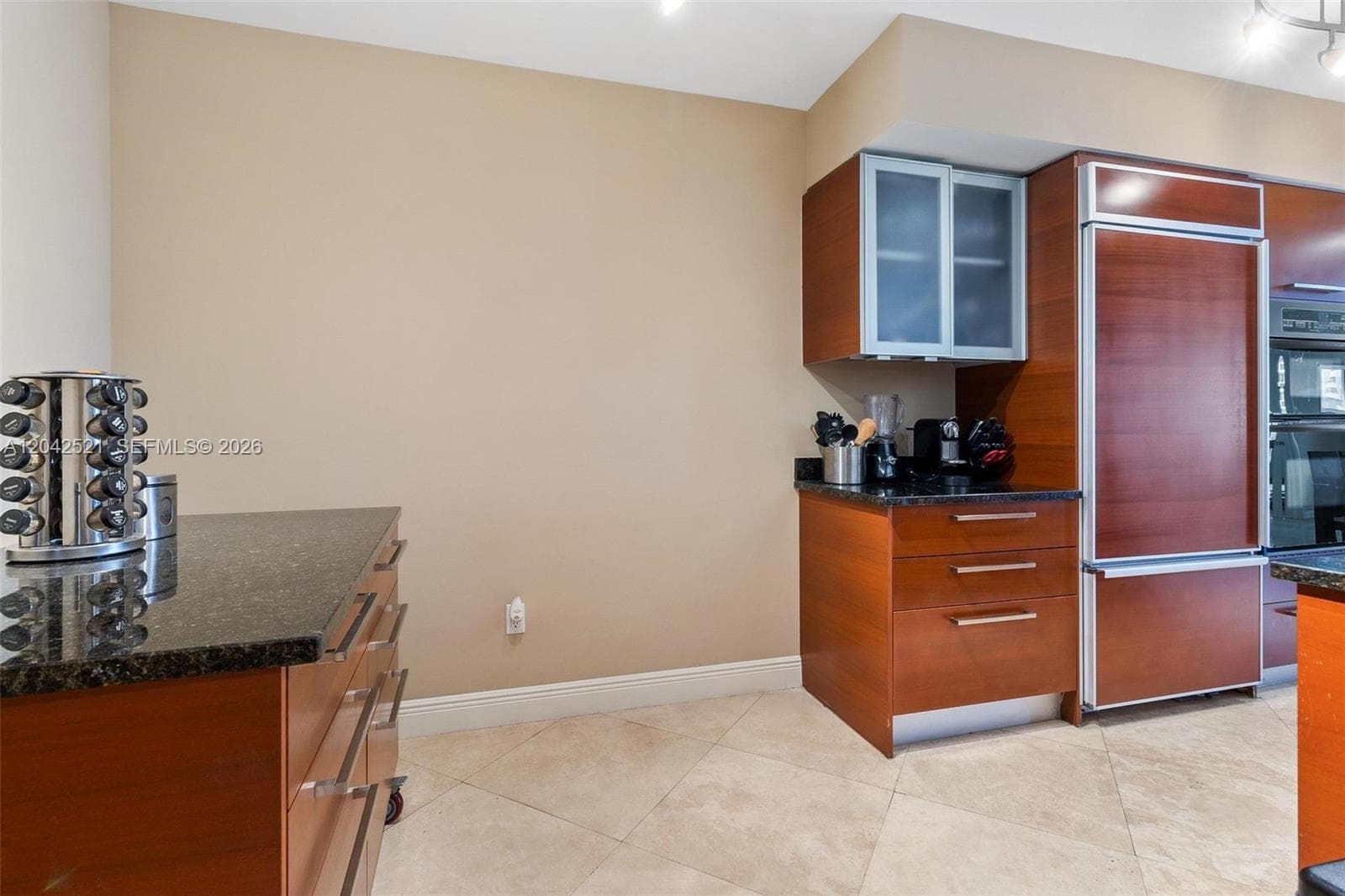 1800 S Ocean Dr 608 photo 6