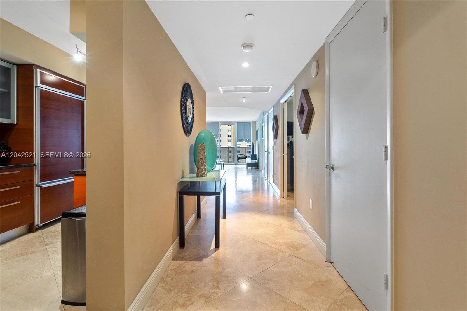 1800 S Ocean Dr 608 photo 1