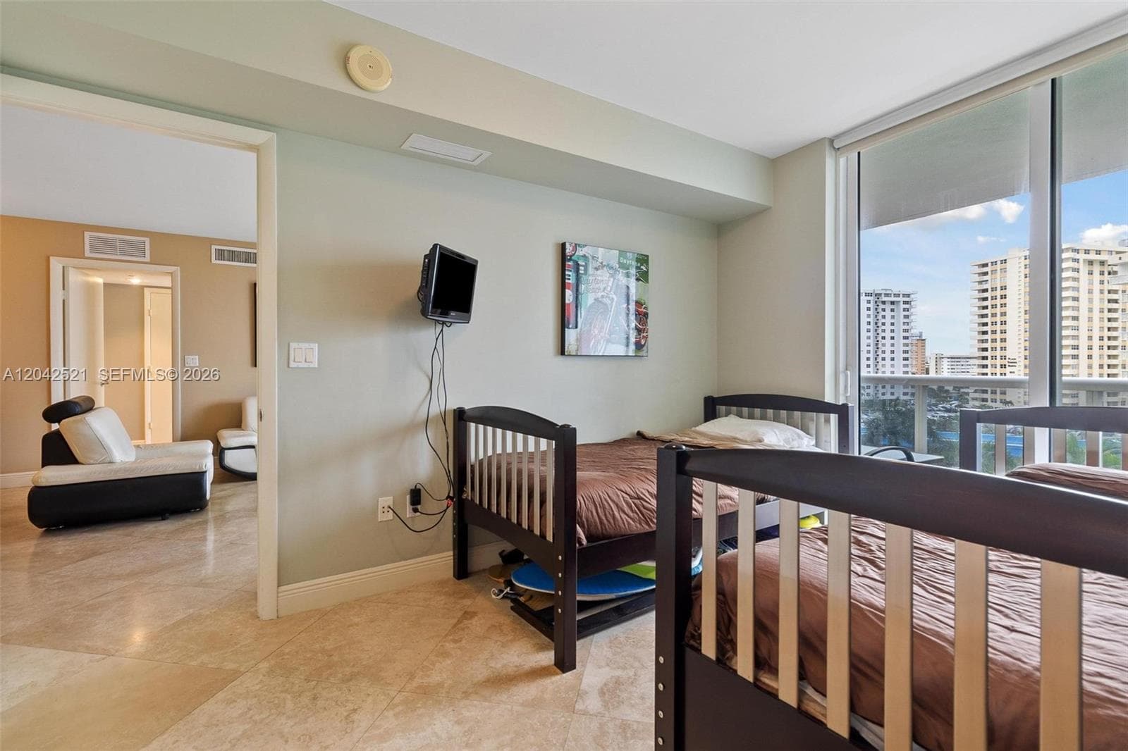 1800 S Ocean Dr 608 photo 18