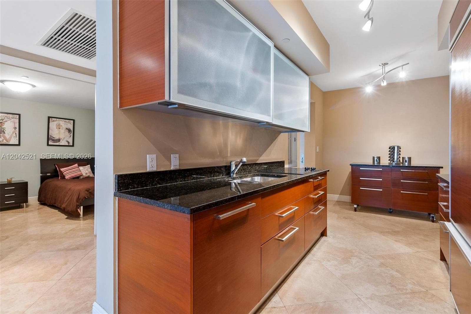 1800 S Ocean Dr 608 photo 8