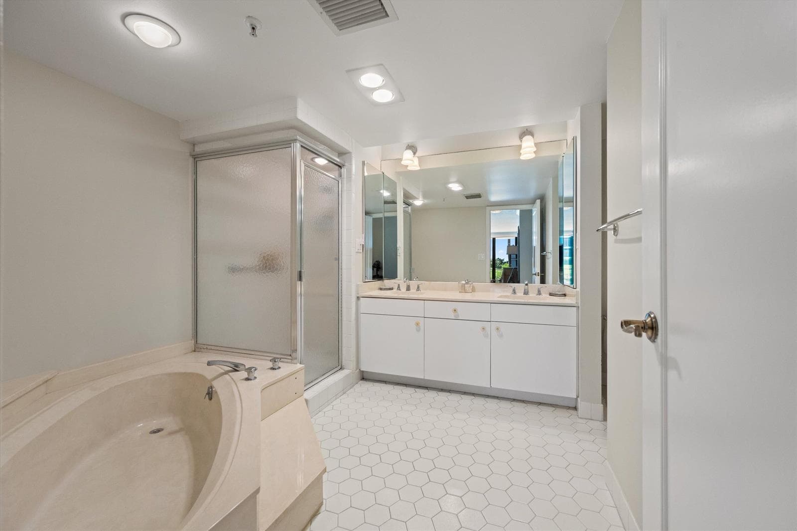 3440 S Ocean Boulevard 104 S photo 23
