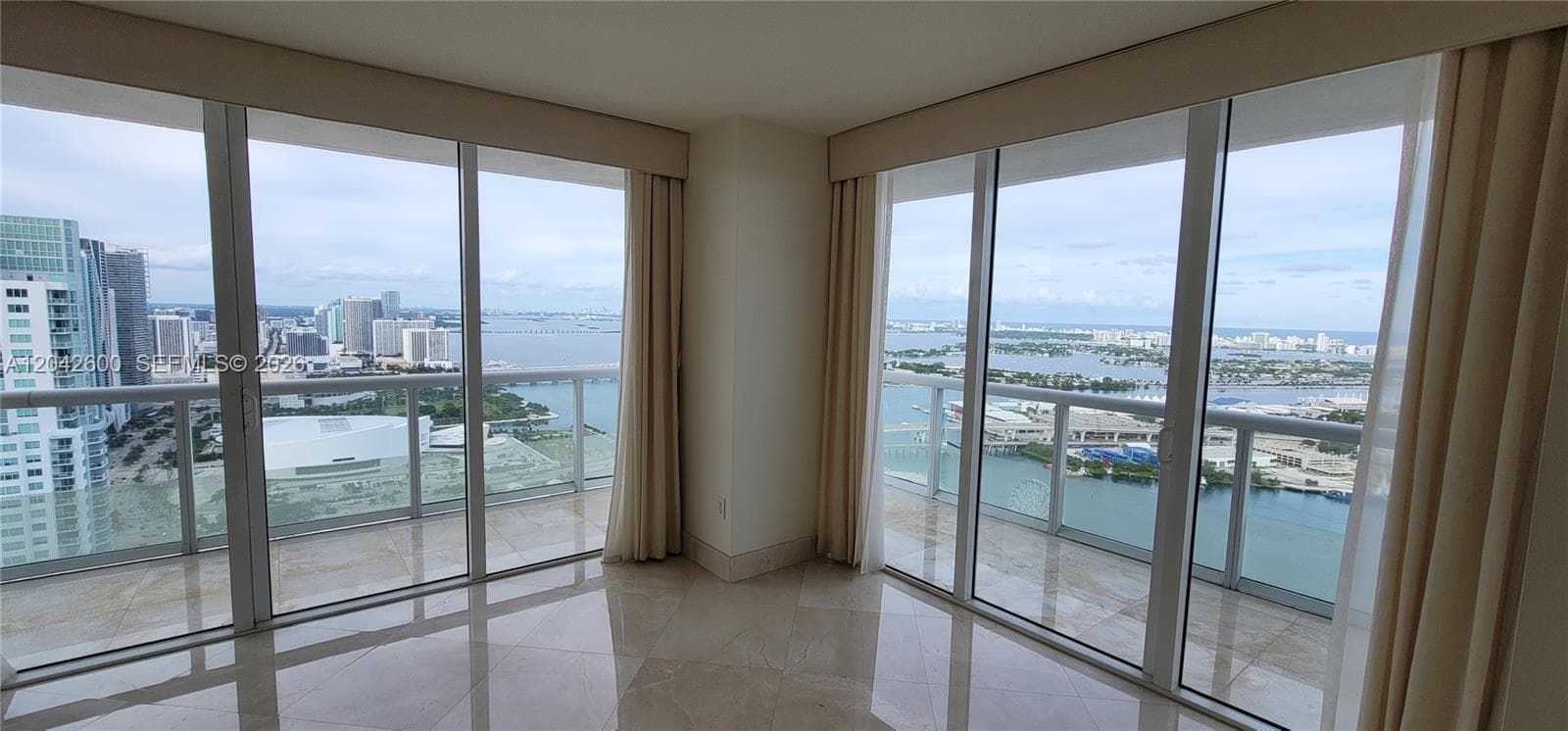 50 Biscayne Blvd 5202 photo 21