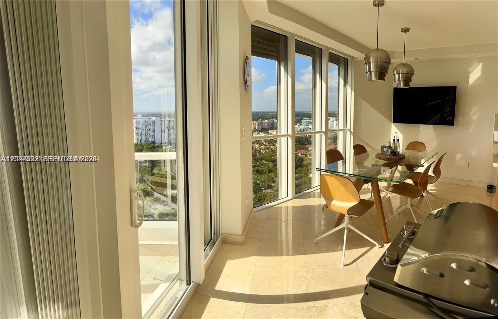 7000 Island Blvd 2809 photo 23