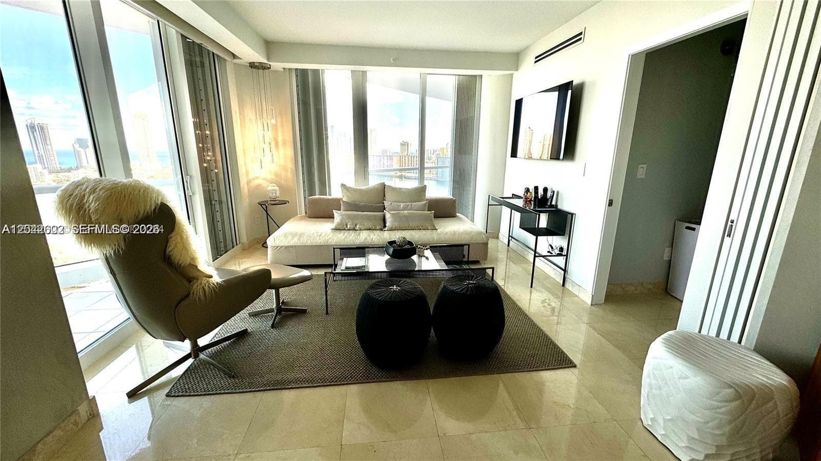 7000 Island Blvd 2809 photo 17