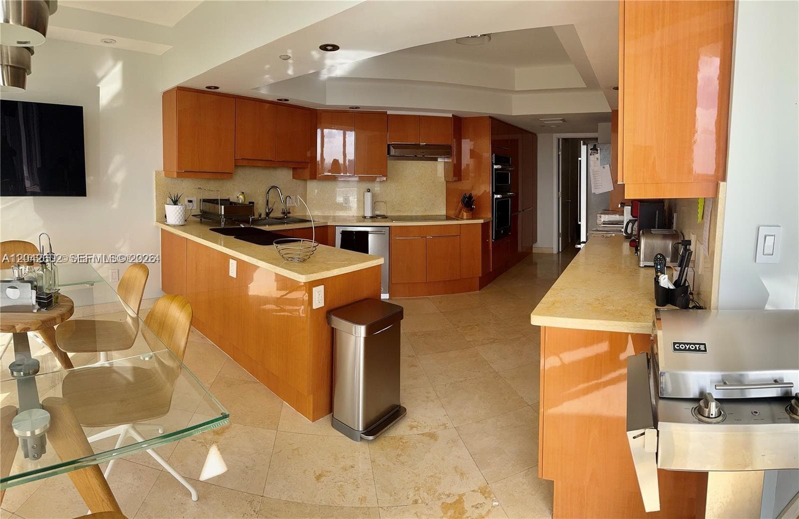 7000 Island Blvd 2809 photo 22