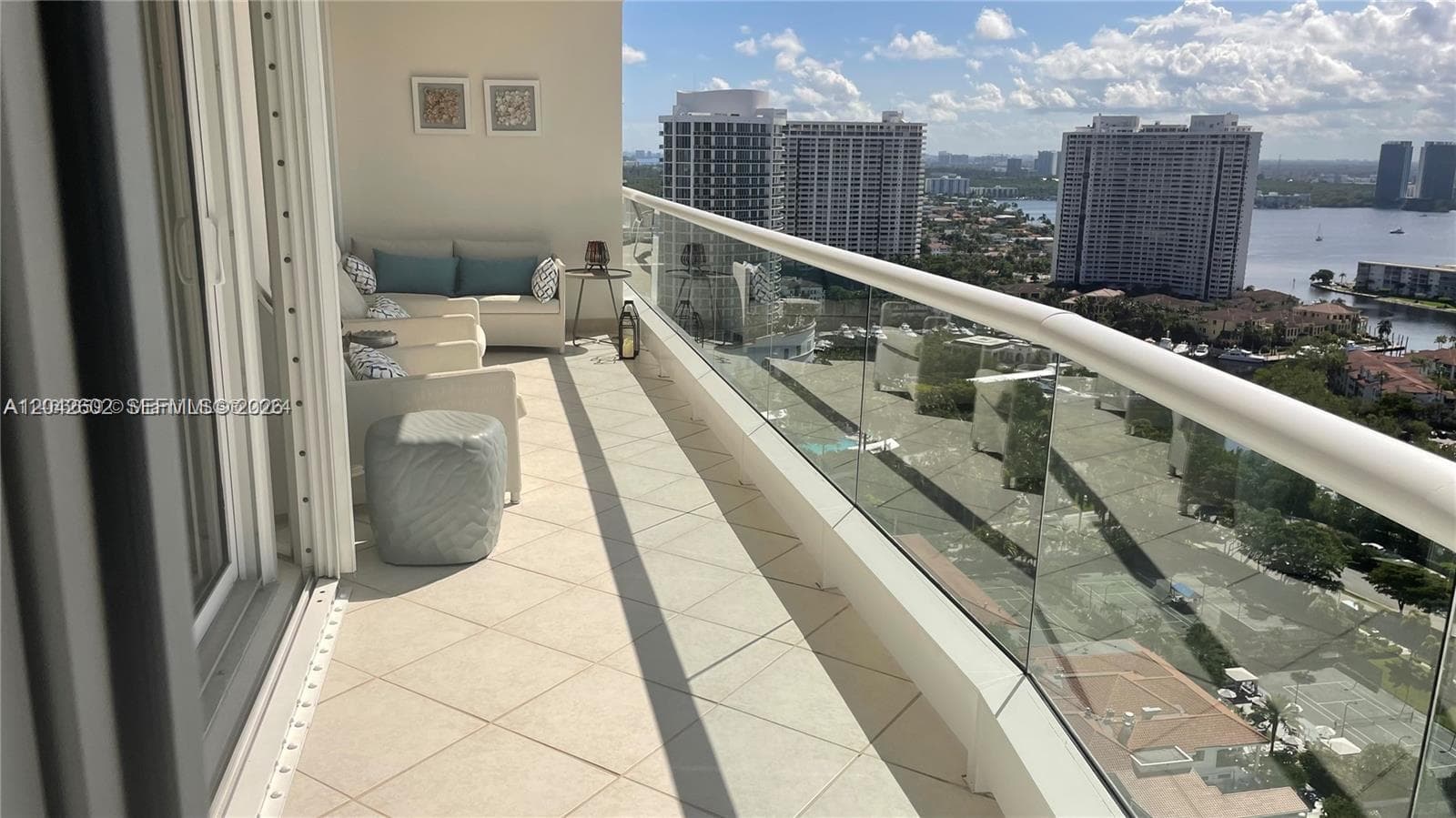 7000 Island Blvd 2809 photo 9