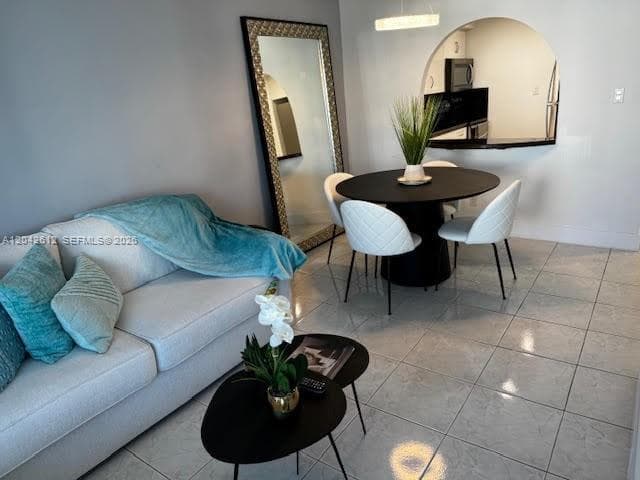5401 Collins Ave 909 photo 19