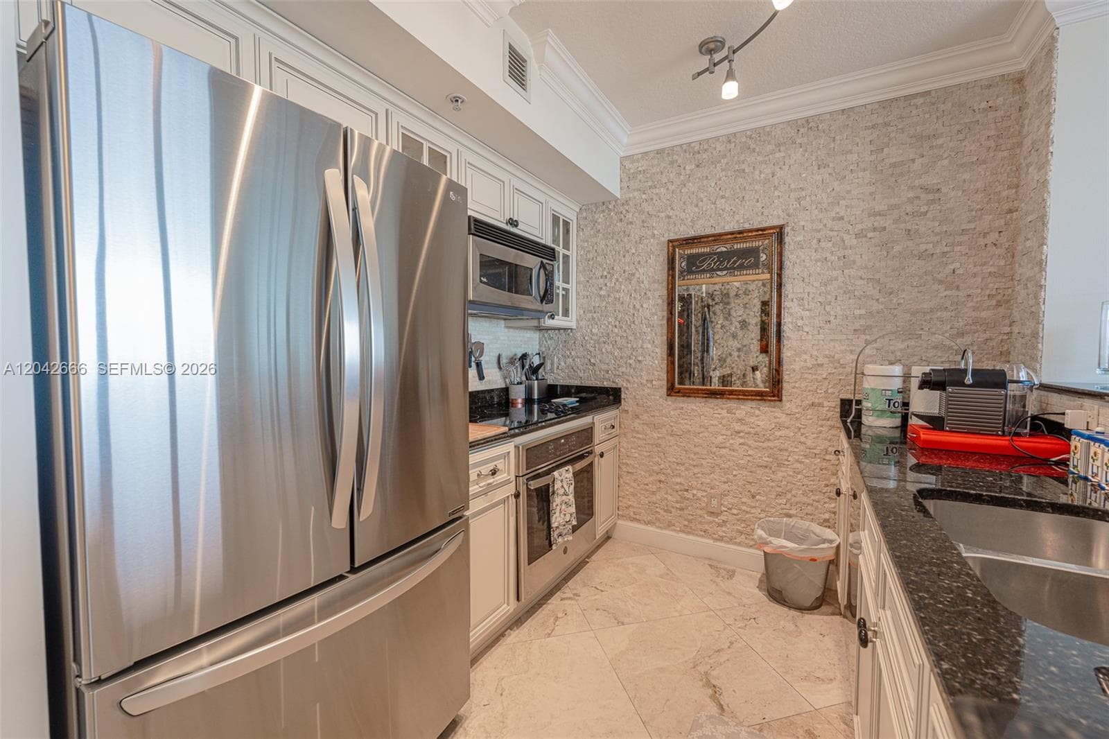 325 S BISCAYNE BLVD 4222 photo 6