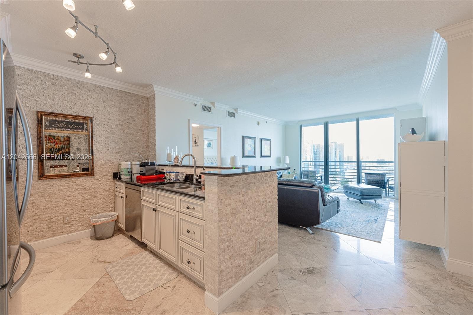 325 S BISCAYNE BLVD 4222 photo 7