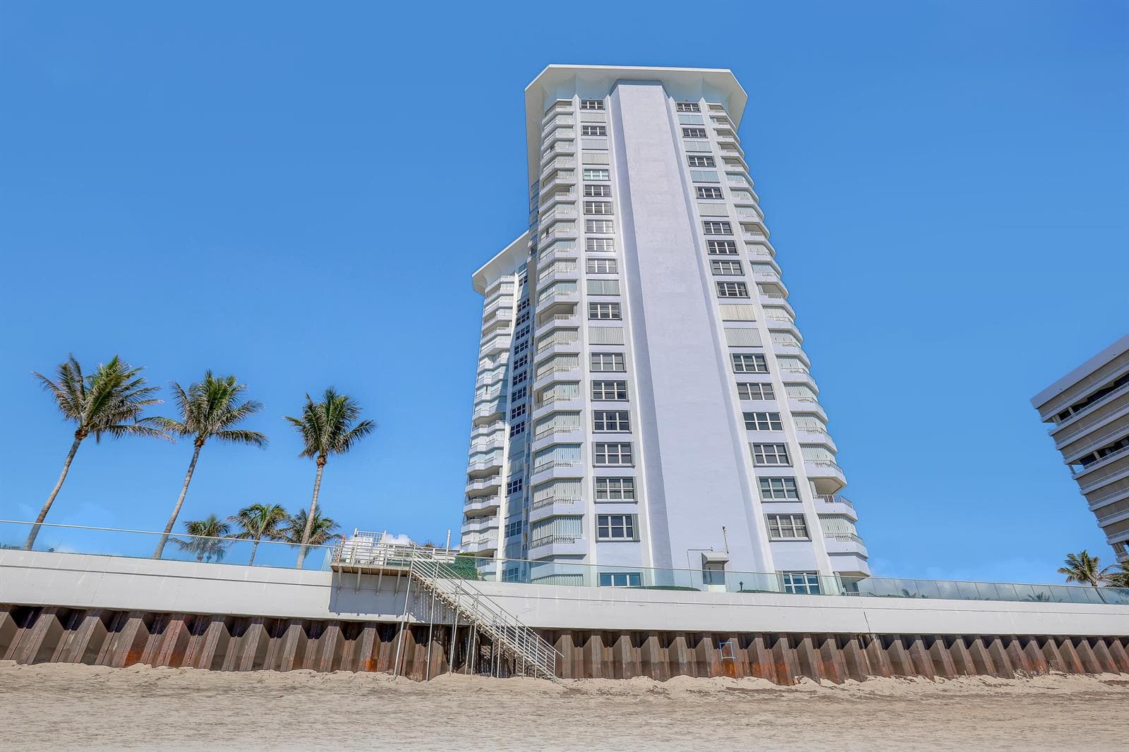 5200 N Ocean Drive 1902 photo 2