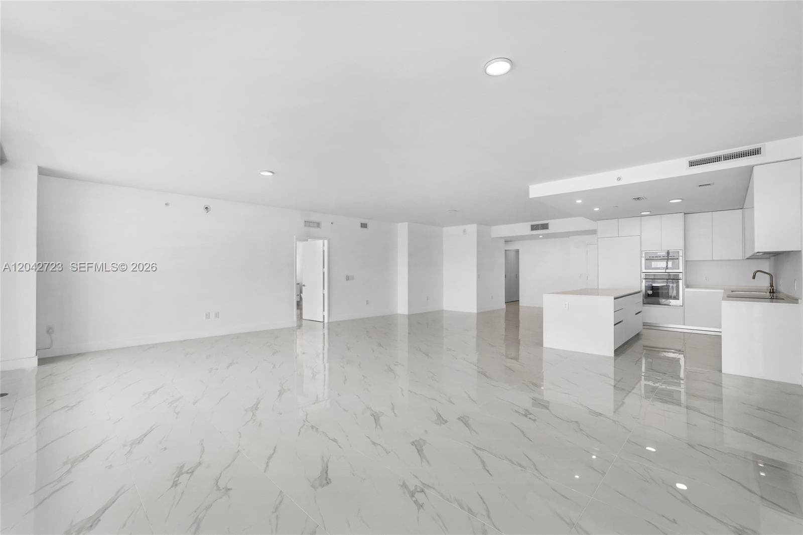700 NE 24th St 4702 photo 16
