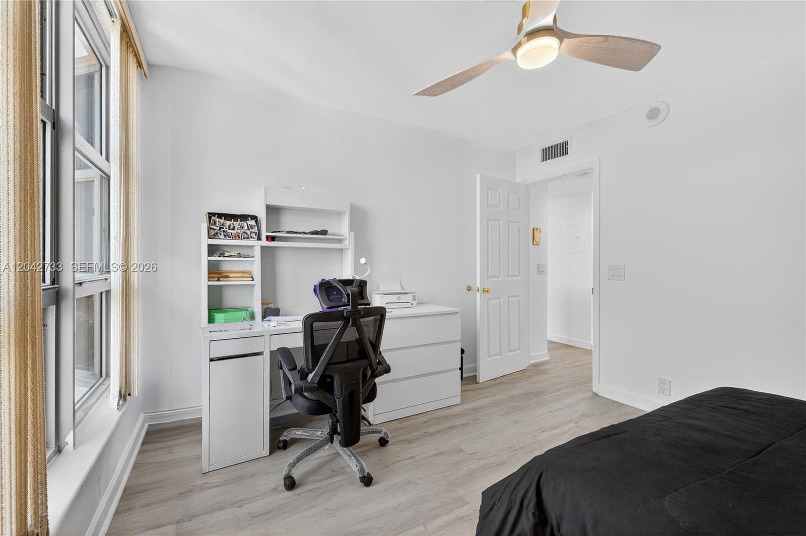3500 Mystic Pointe Dr 1804 photo 16