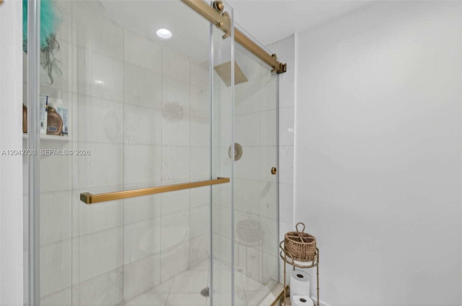 3500 Mystic Pointe Dr 1804 photo 22