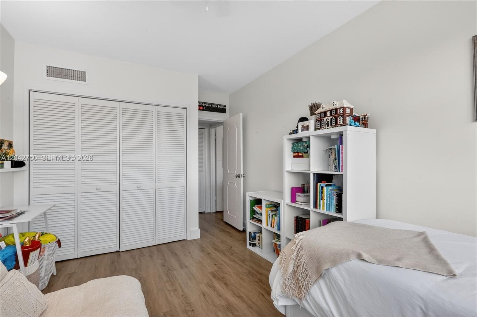 9381 E Bay Harbor Dr 303N photo 13