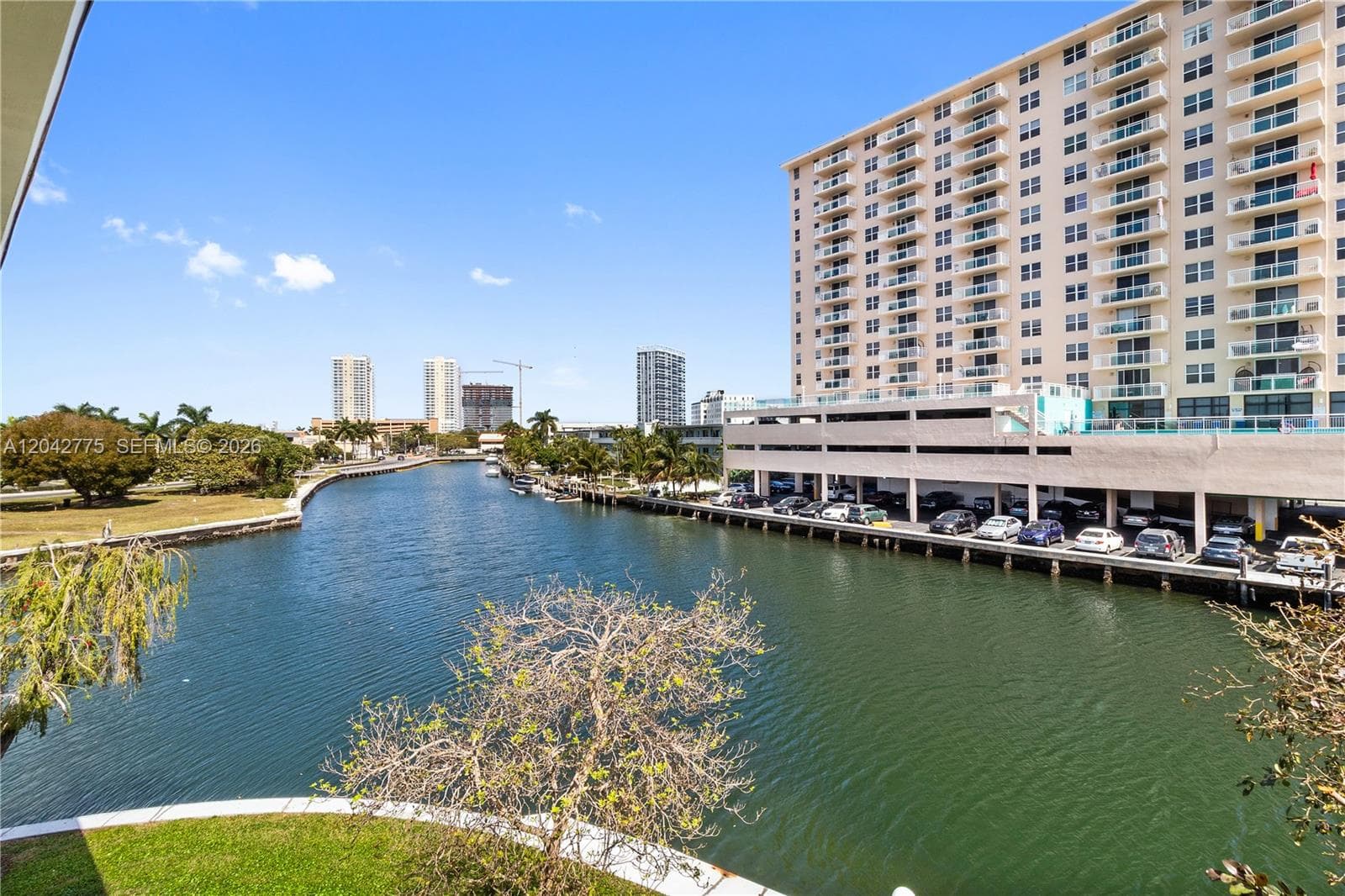 450 Paradise Isle Blvd 302 photo 1