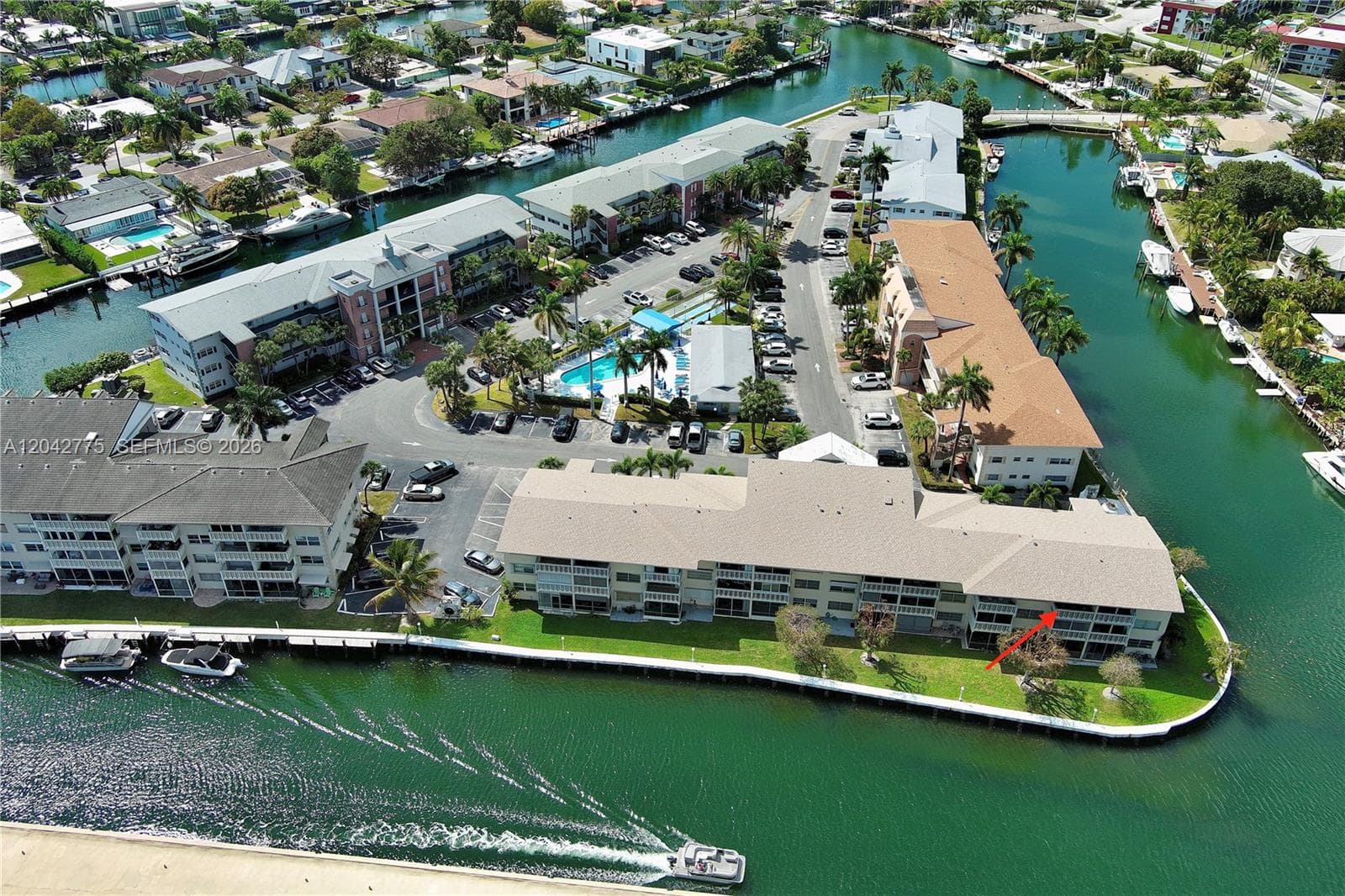 450 Paradise Isle Blvd 302 photo 15