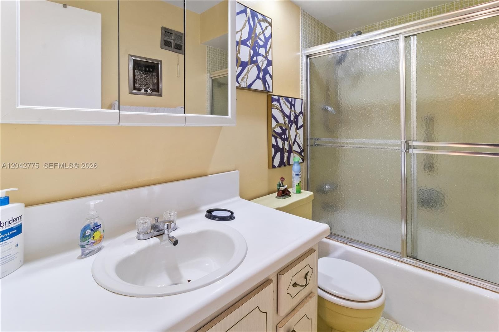 450 Paradise Isle Blvd 302 photo 8