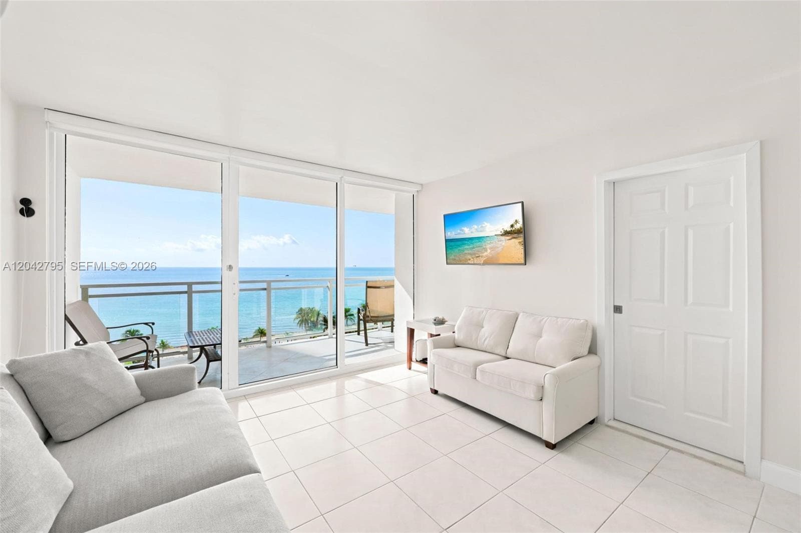 2030 S Ocean Dr 816 photo 3