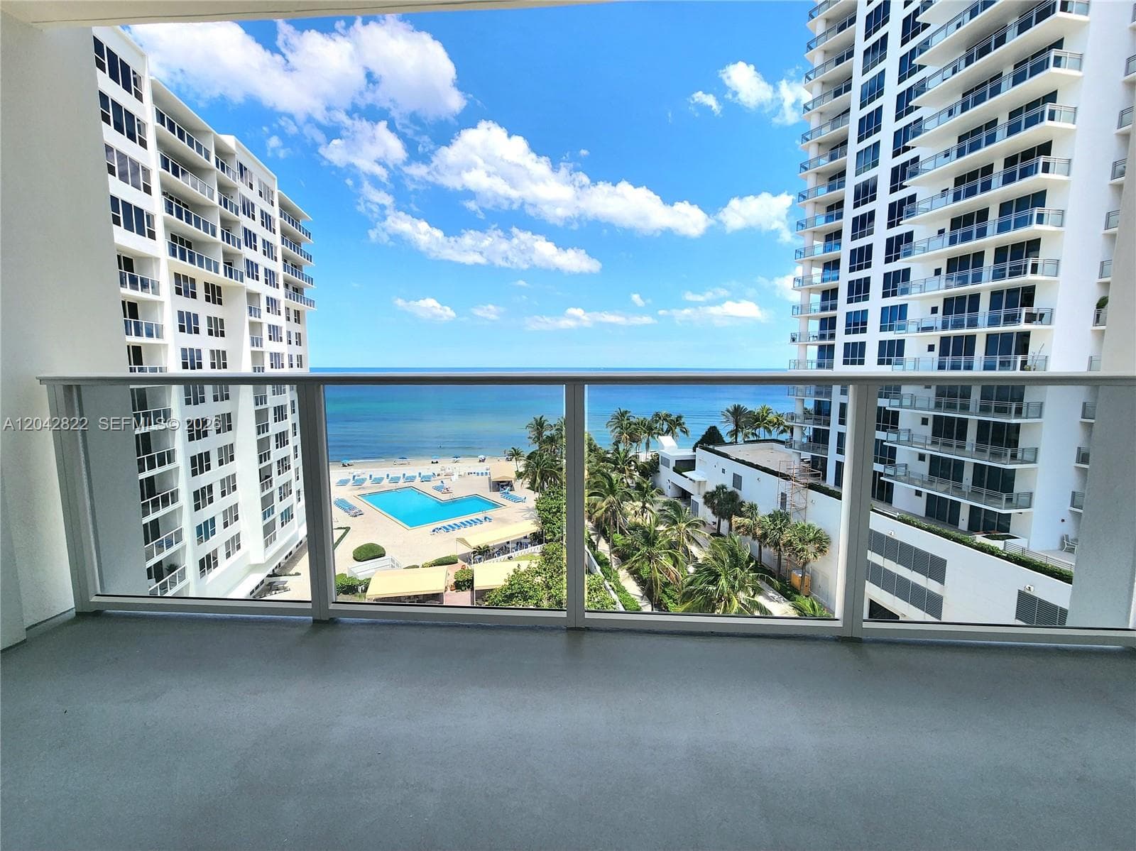 3505 S Ocean Dr 821 photo 4