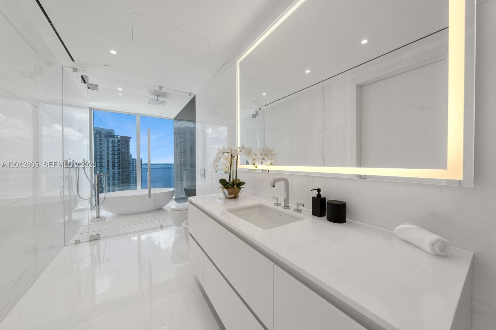 300 Biscayne Boulevard Way 2701 photo 18