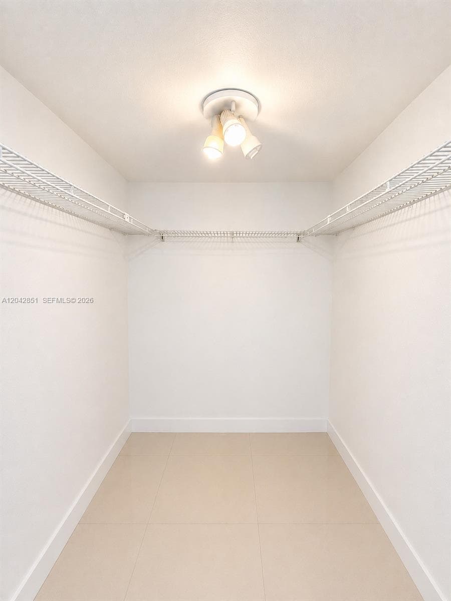 555 NE 15th St 403 photo 6