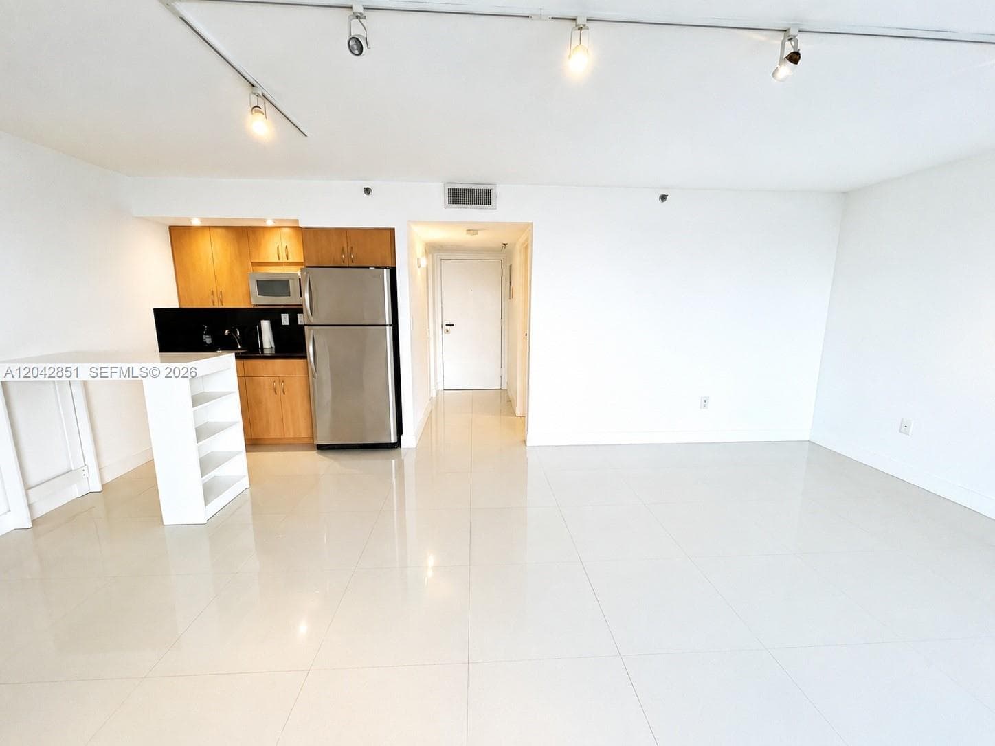 555 NE 15th St 403 photo 3