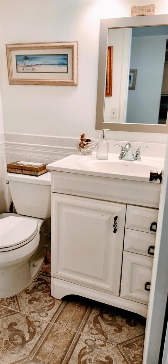 1516 S Lakeside Drive 206 photo 6