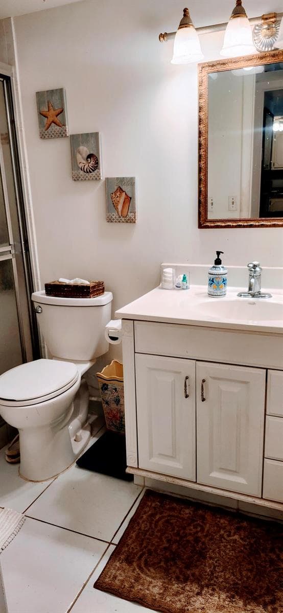 1516 S Lakeside Drive 206 photo 7