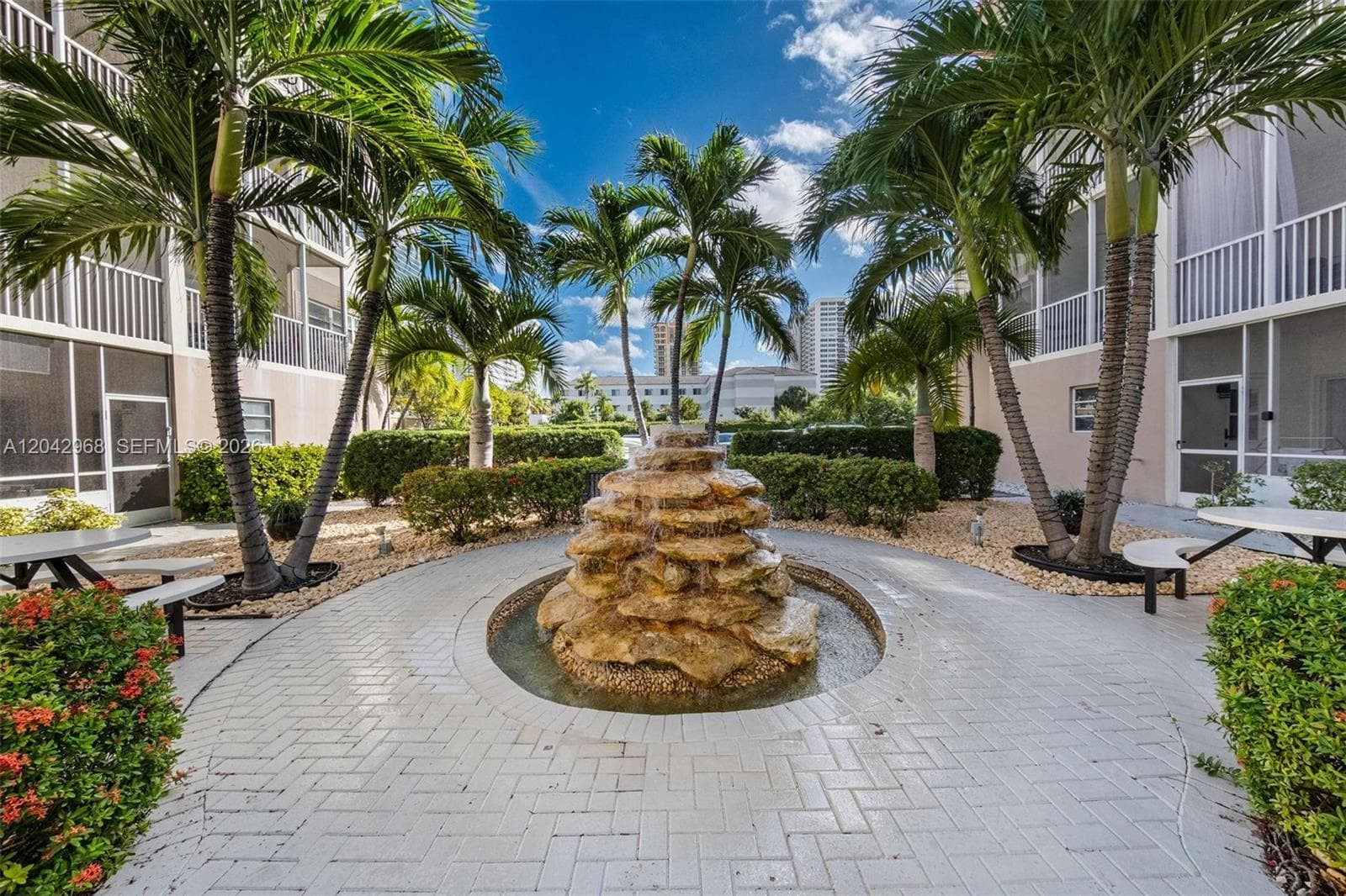 2097 S Ocean Dr 411 photo 2
