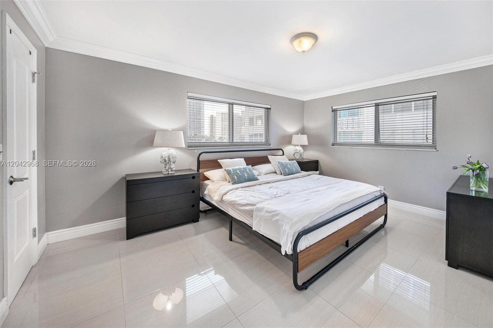 2097 S Ocean Dr 411 photo 13