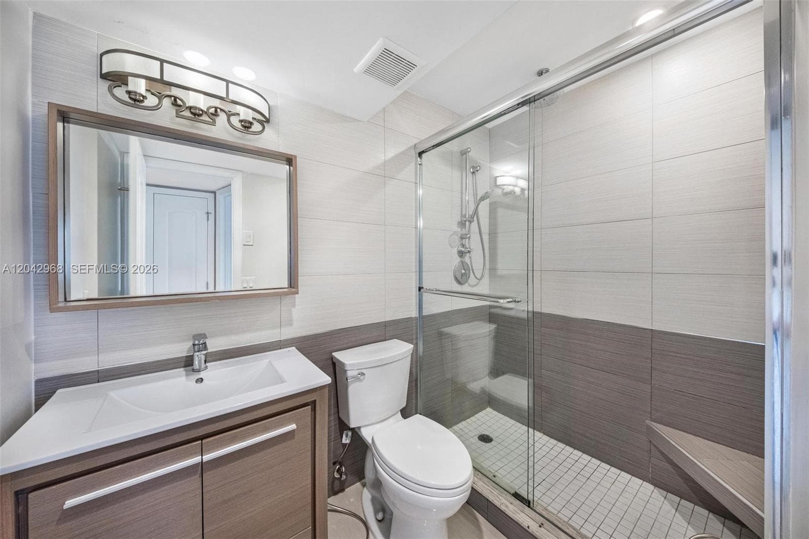 2097 S Ocean Dr 411 photo 16