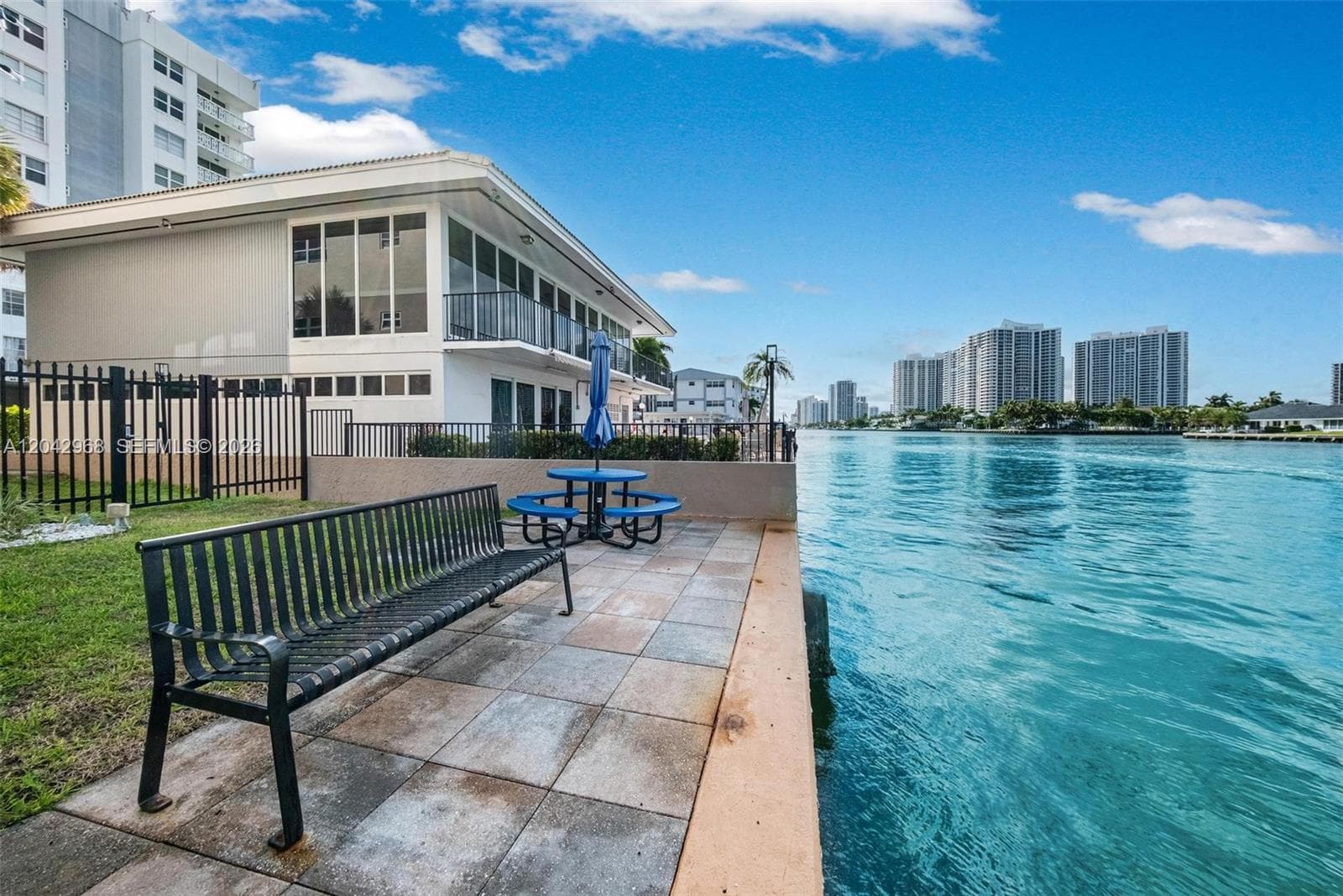 2097 S Ocean Dr 411 photo 1