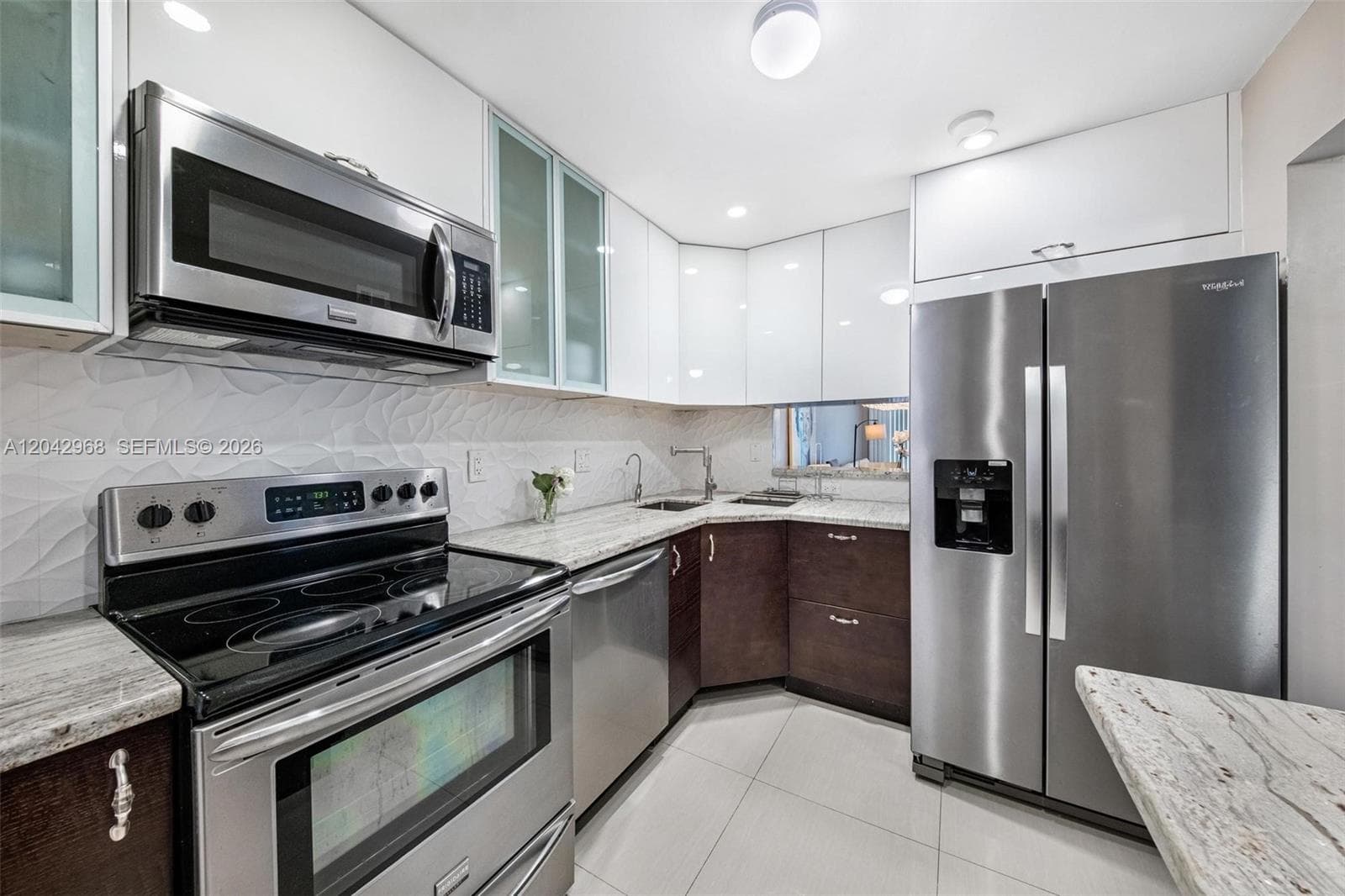 2097 S Ocean Dr 411 photo 9